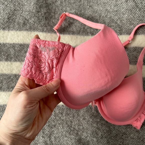 *Sentiments Pink Lace Bra - Picture 2 of 5